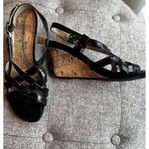 Montego Bay Club Wedge‎ Sandals Womens Size 8.5 Black Straps Open Toe